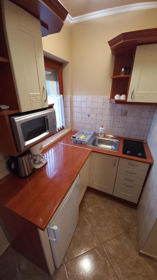 Nefelejcs Fagyizó és Apartmanház Kistolmacs Esterno foto